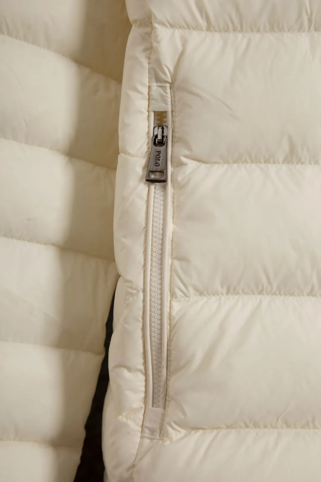 25115 # Gray Apricot Real Photos P560